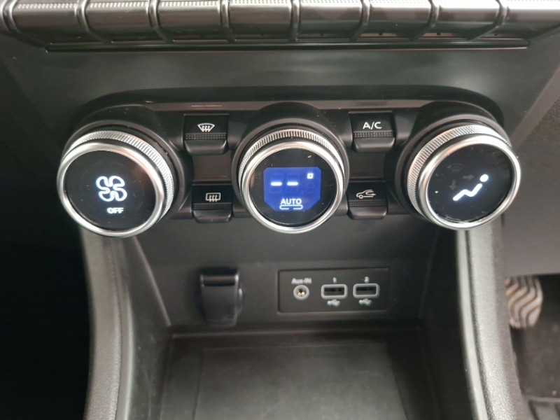 Used Renault Captur 2023 for sale - 77751450: Photo 15