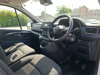Used Renault Trafic 2024 for sale - 79420502: Photo