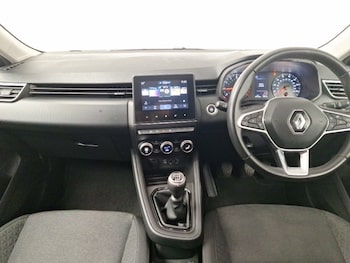 Used Renault Clio 2021 for sale - 76533205: Photo