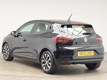 Used Renault Clio 2021 for sale - 76533205: Photo