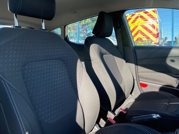 Used Ford Fiesta 2019 for sale - 76107185: Photo 32