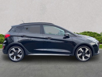 Used Ford Fiesta 2023 for sale - 77983997: Photo