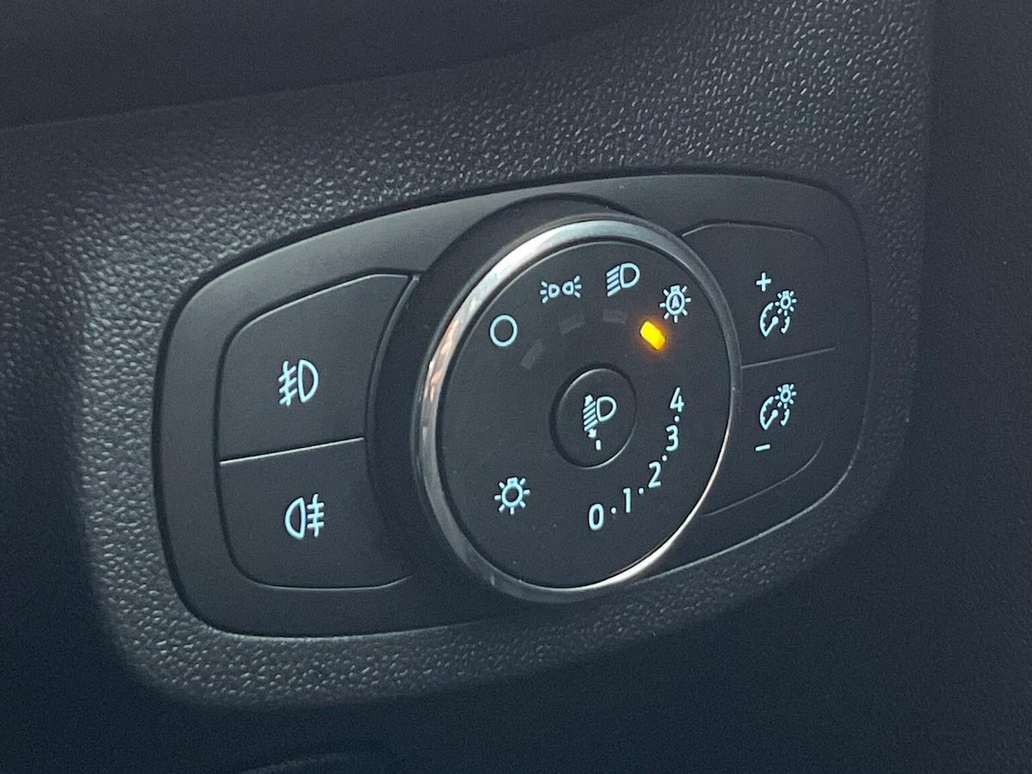 Used Ford Fiesta 2023 for sale - 77983997: Photo 40