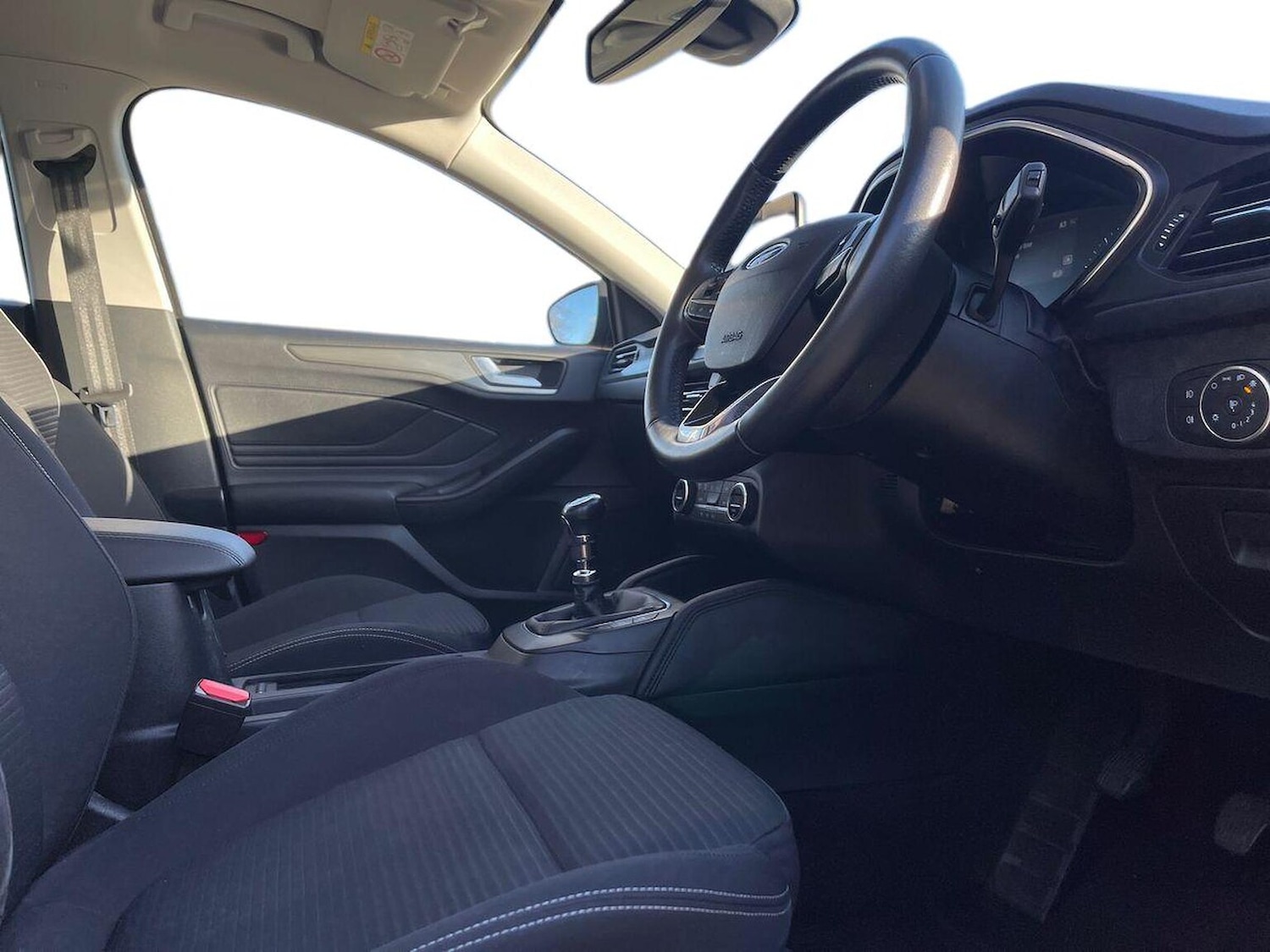 Used Ford Focus 2018 for sale - 76918969: Photo 15