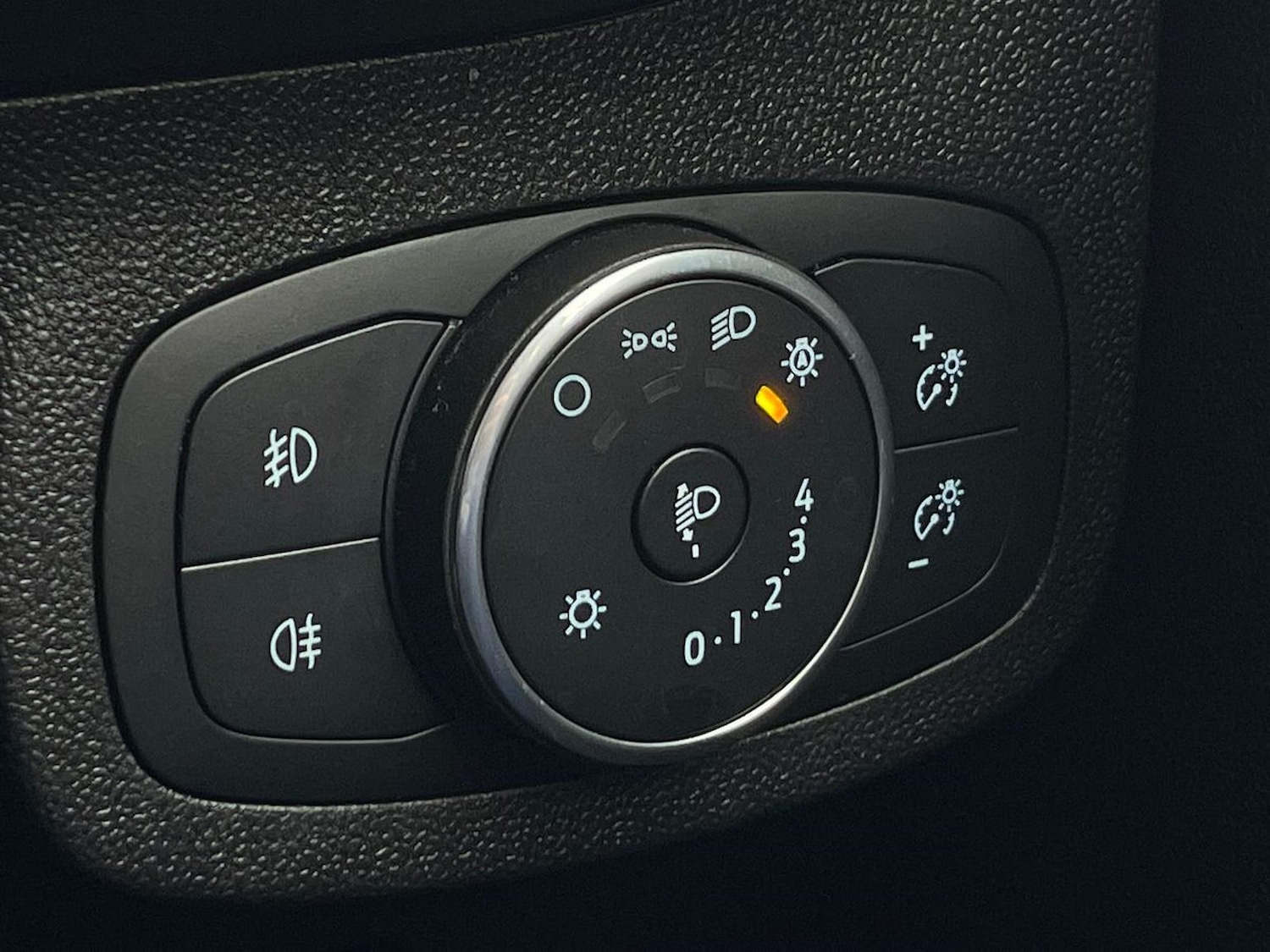 Used Ford Fiesta 2017 for sale - 77056682: Photo 37