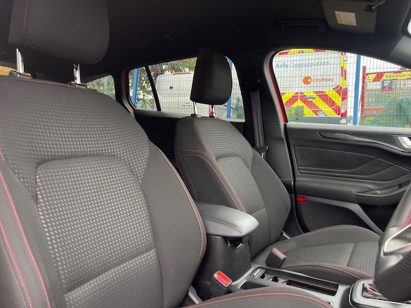 Used Ford Focus 2023 for sale - 76273506: Photo 32