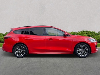 Used Ford Focus 2022 for sale - 75956481: Photo
