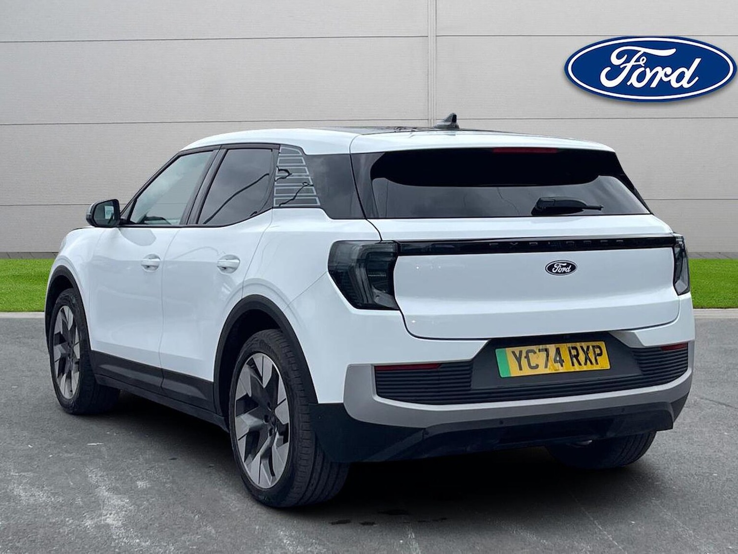 Used Ford Explorer 2024 for sale - 77488922: Photo 2