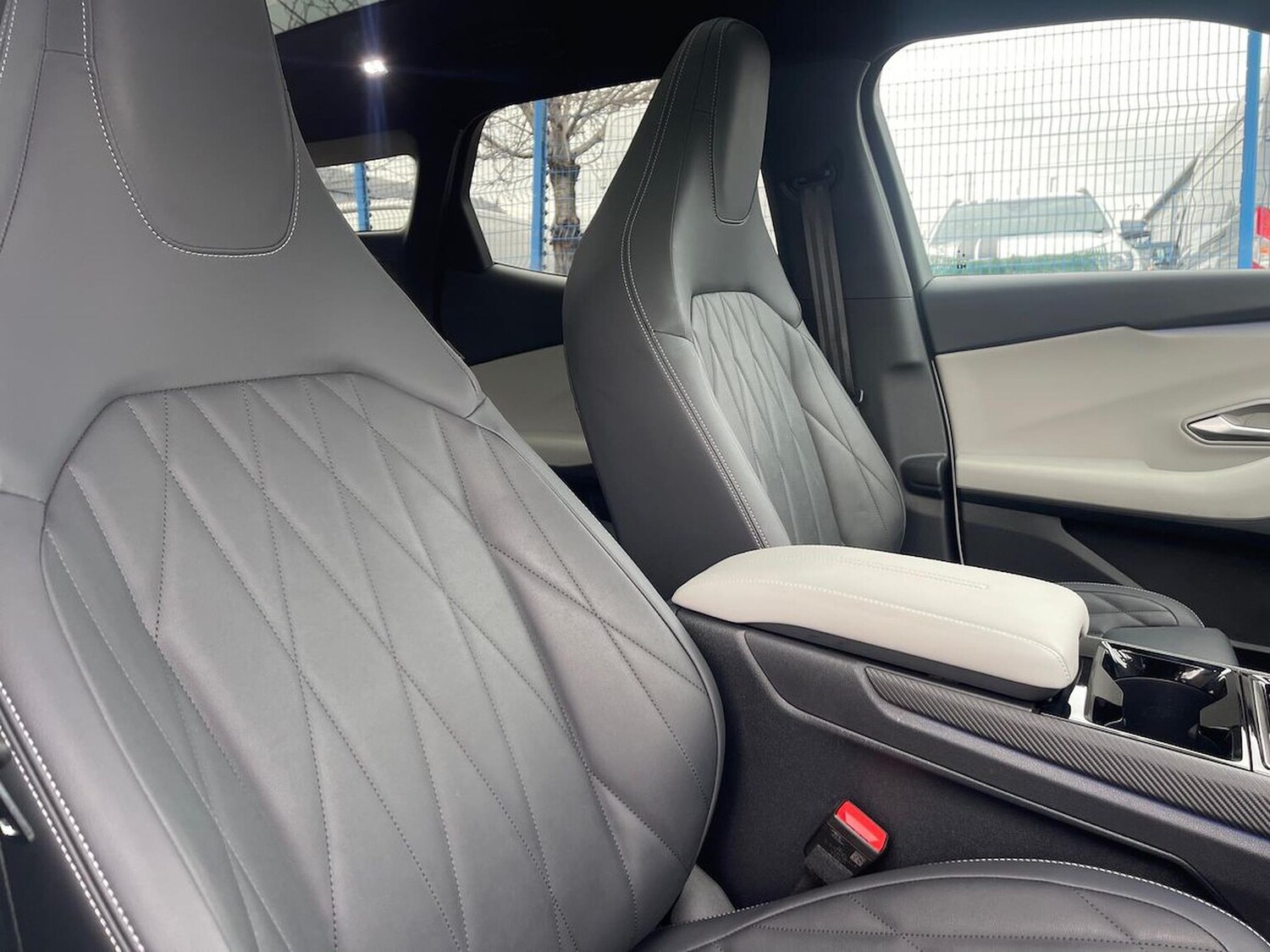 Used Ford Explorer 2024 for sale - 77488922: Photo 35