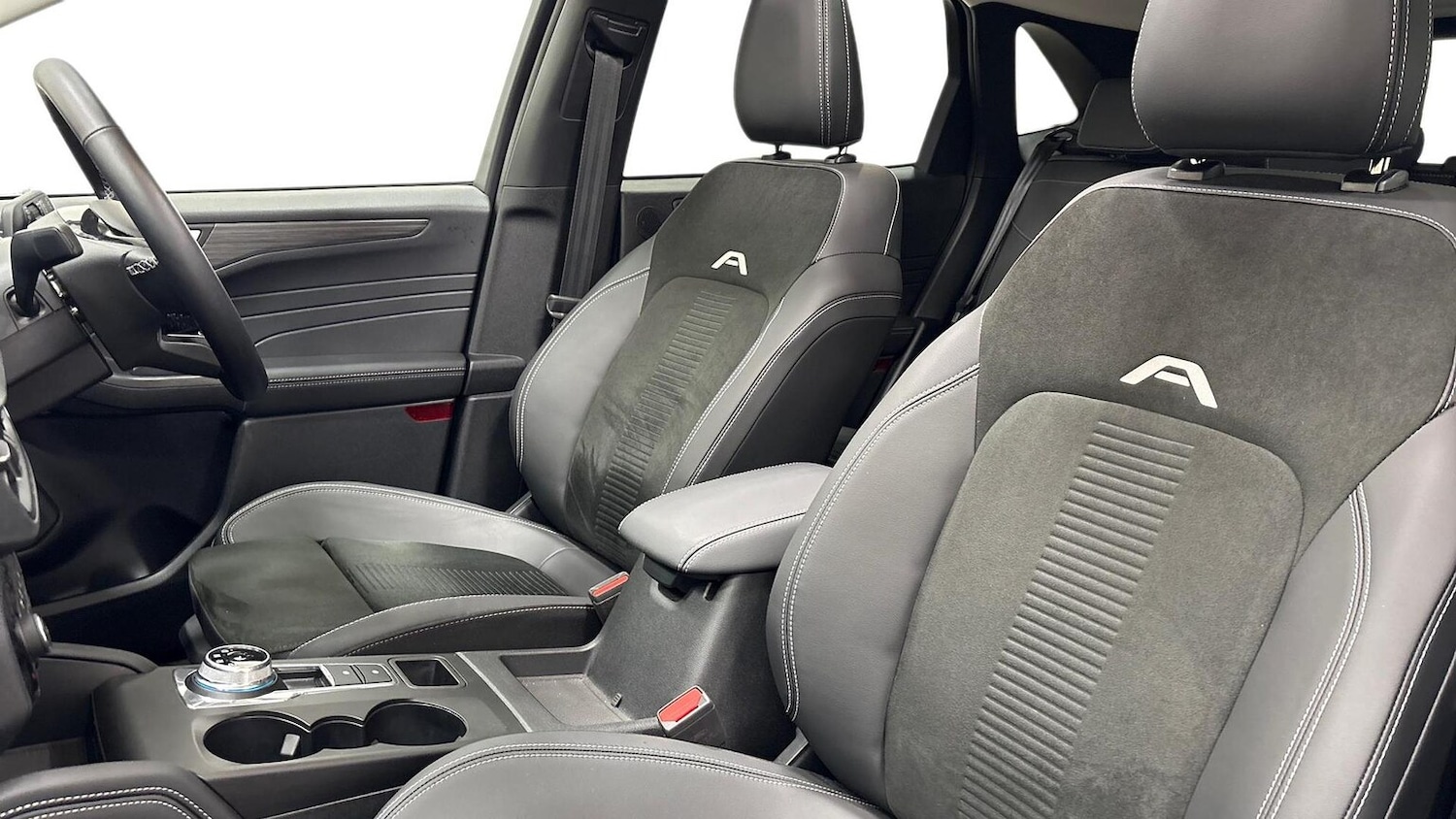 Used Ford Kuga 2025 for sale - 77019468: Photo 15