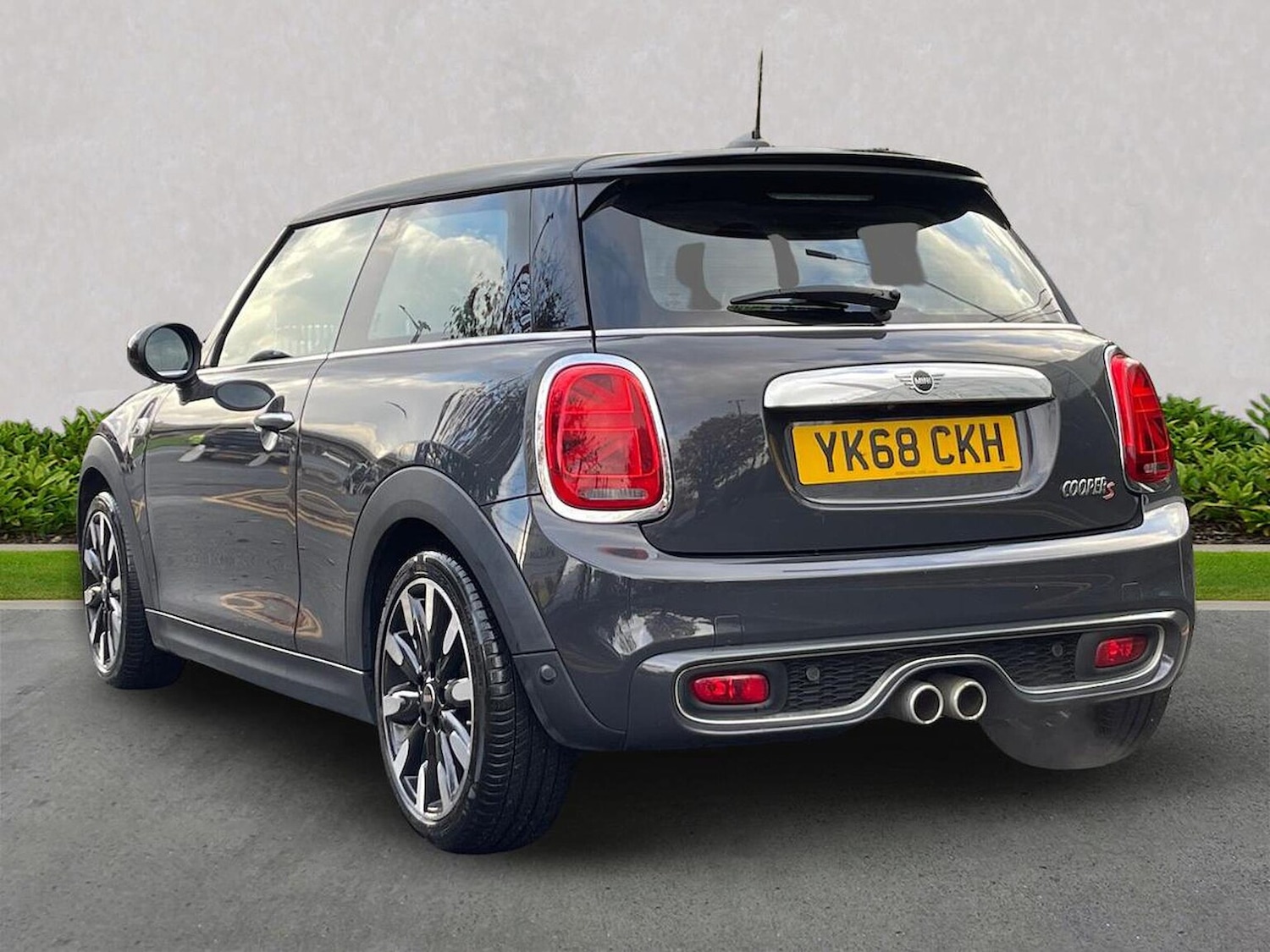 Used MINI Hatch 2018 for sale - 76324526: Photo 2