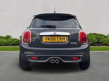Used MINI Hatch 2018 for sale - 76324526: Photo