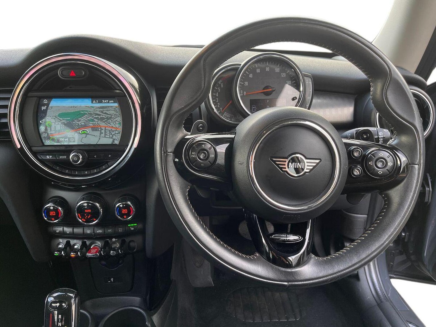 Used MINI Hatch 2018 for sale - 76324526: Photo 8
