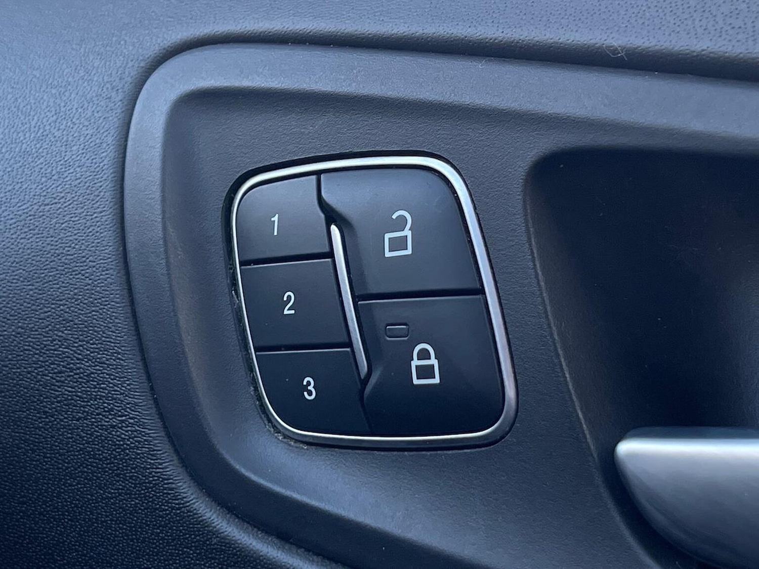 Used Ford Kuga 2017 for sale - 76605580: Photo 44