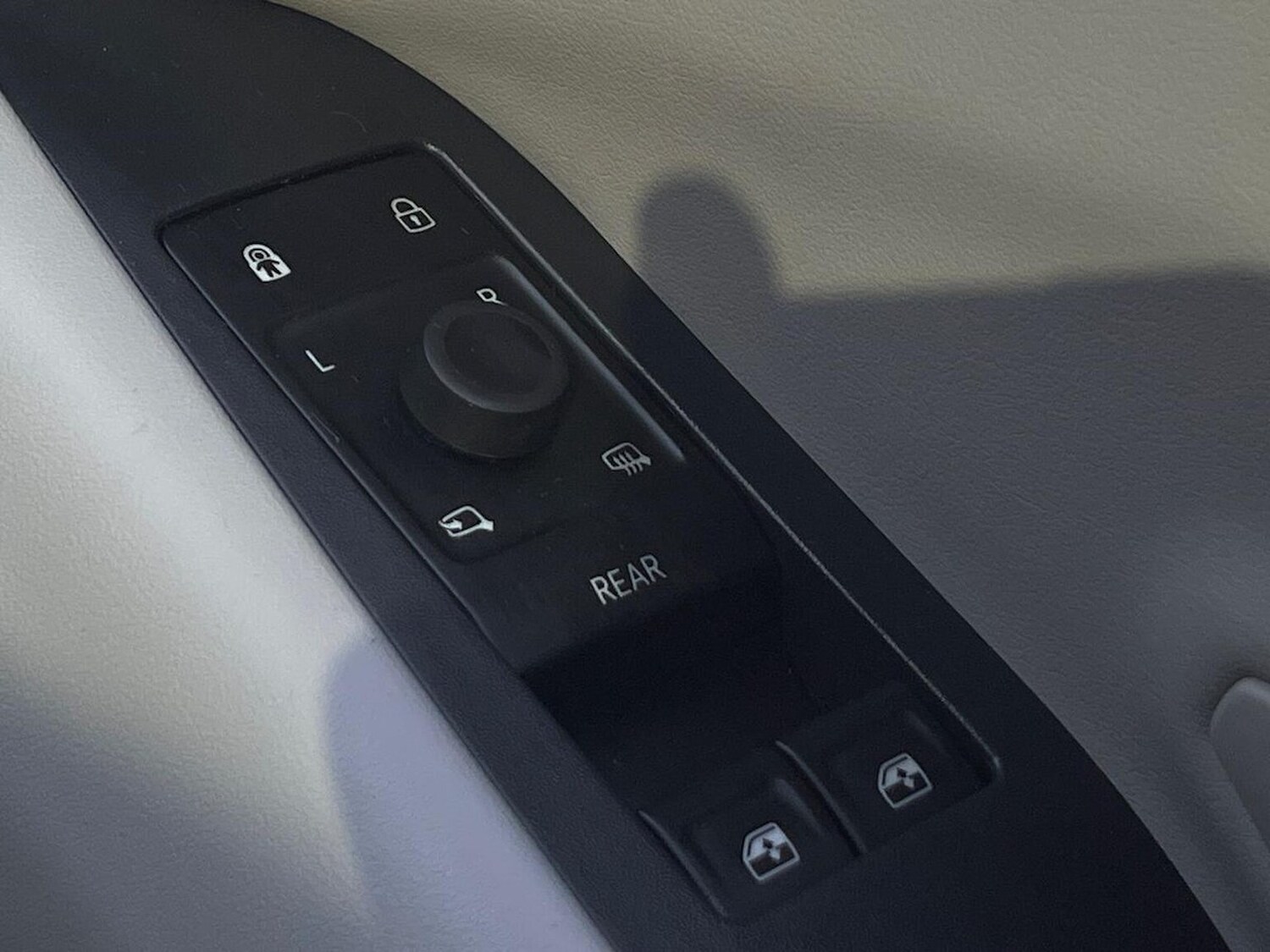 Used Ford Explorer 2024 for sale - 78194308: Photo 23