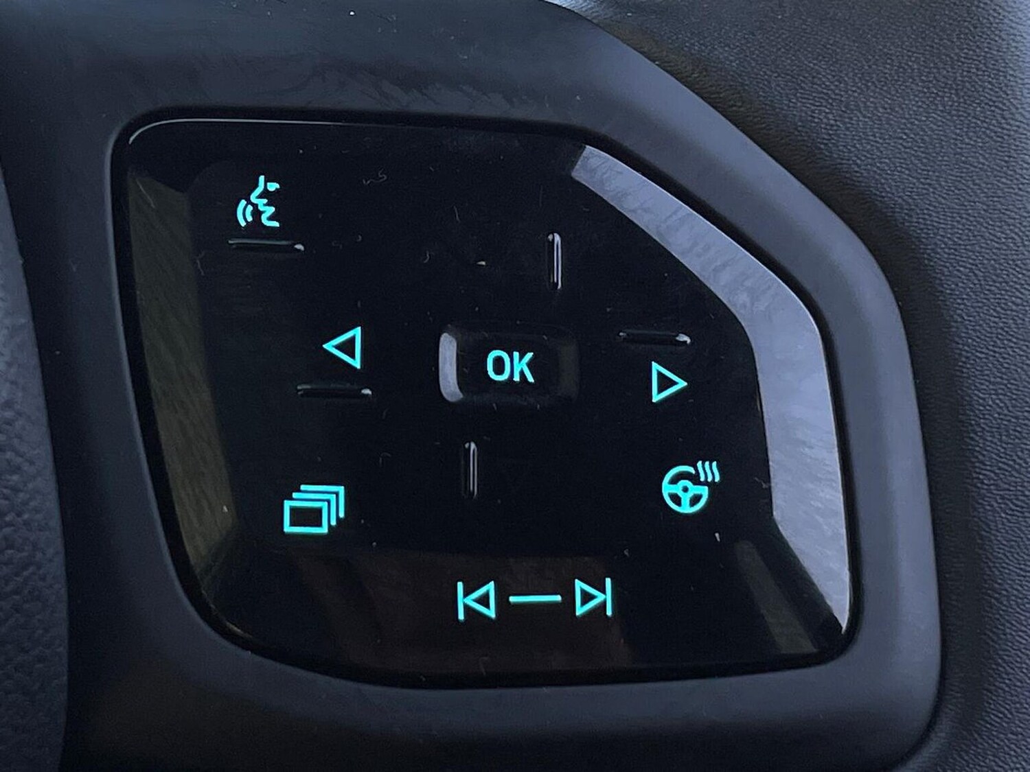 Used Ford Explorer 2024 for sale - 78194308: Photo 47