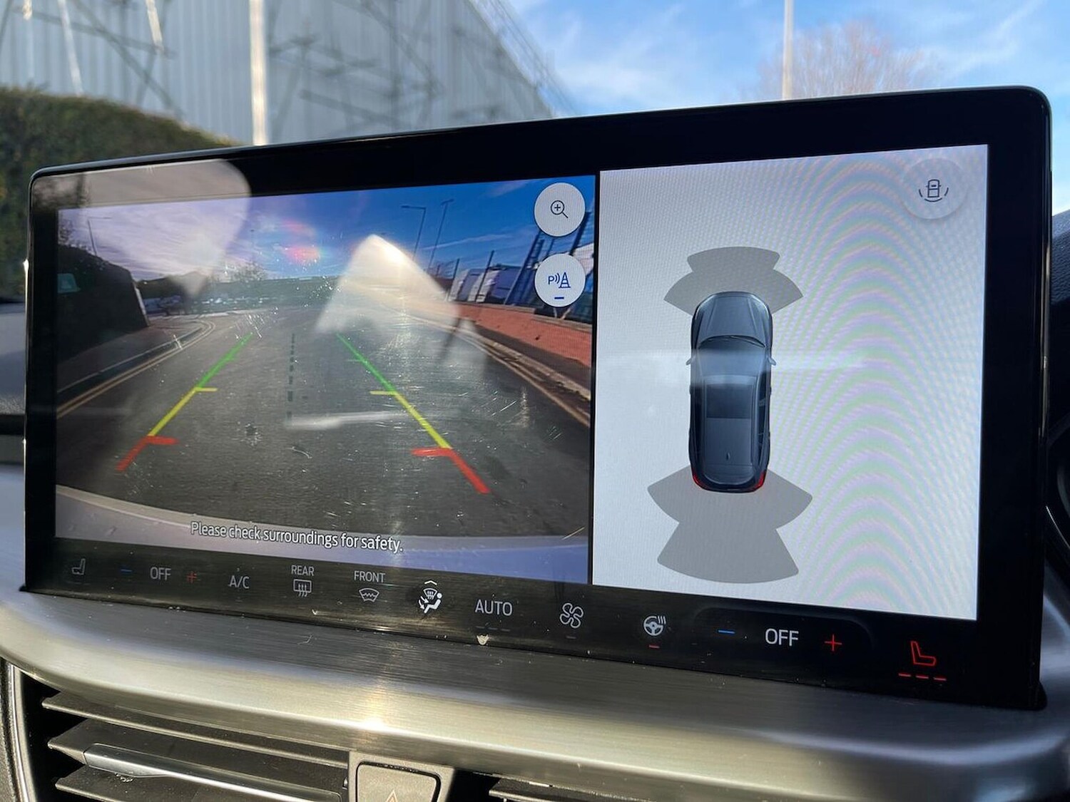 Used Ford Focus 2023 for sale - 76682625: Photo 12