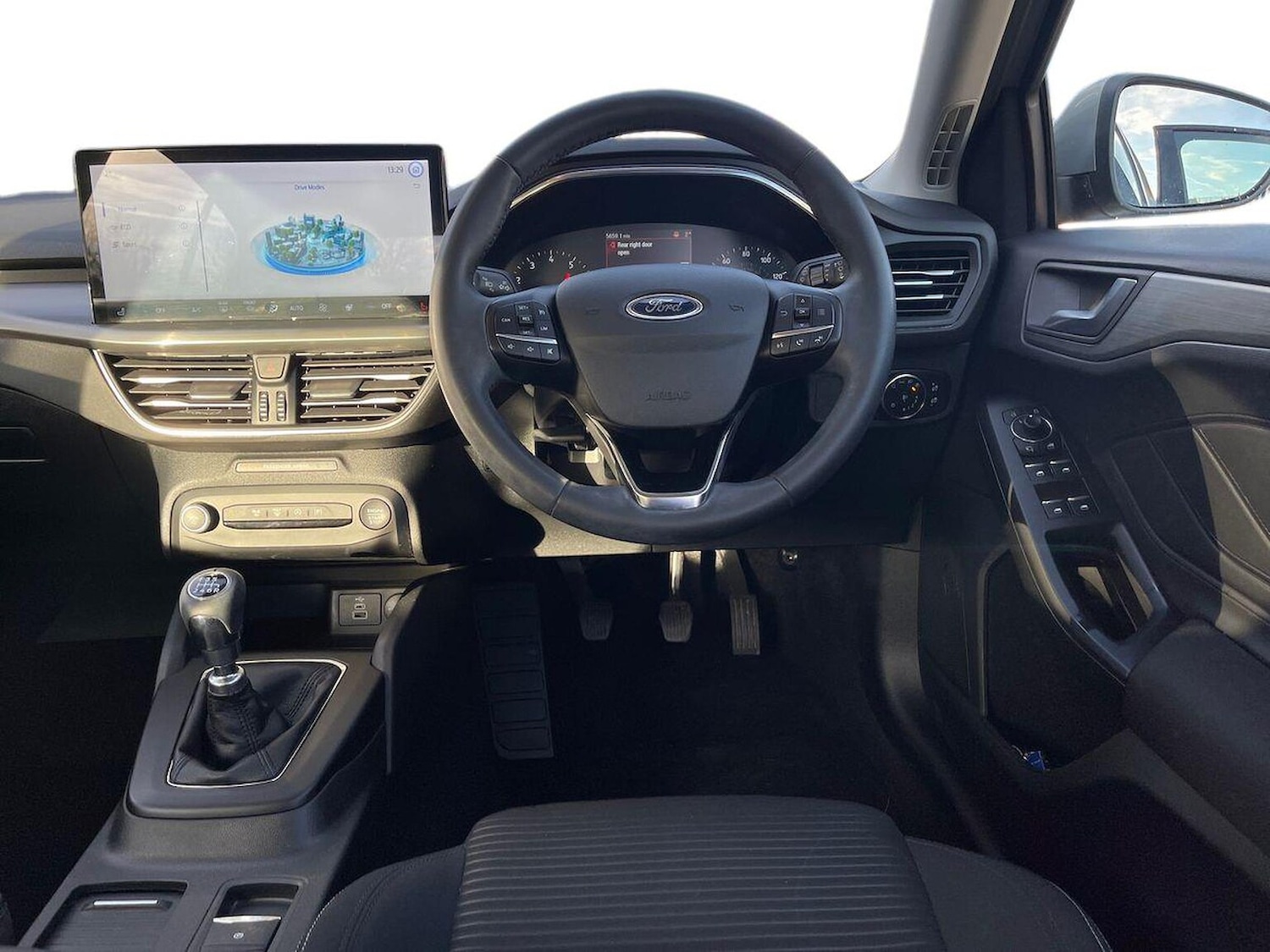 Used Ford Focus 2023 for sale - 76682625: Photo 9