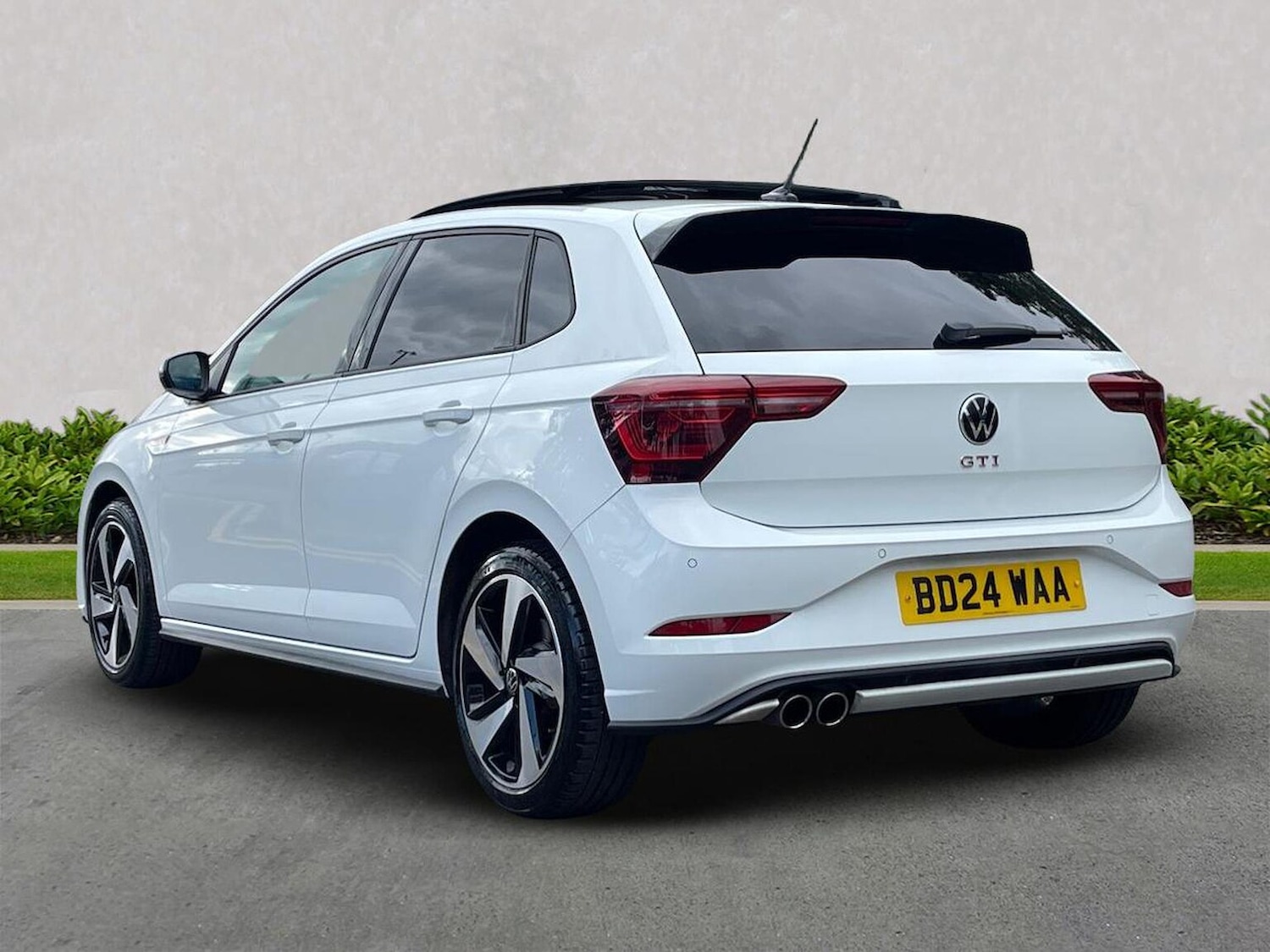 Used Volkswagen Polo 2024 for sale - 76082486: Photo 2