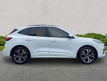 Used Ford Kuga 2022 for sale - 76273515: Photo 3