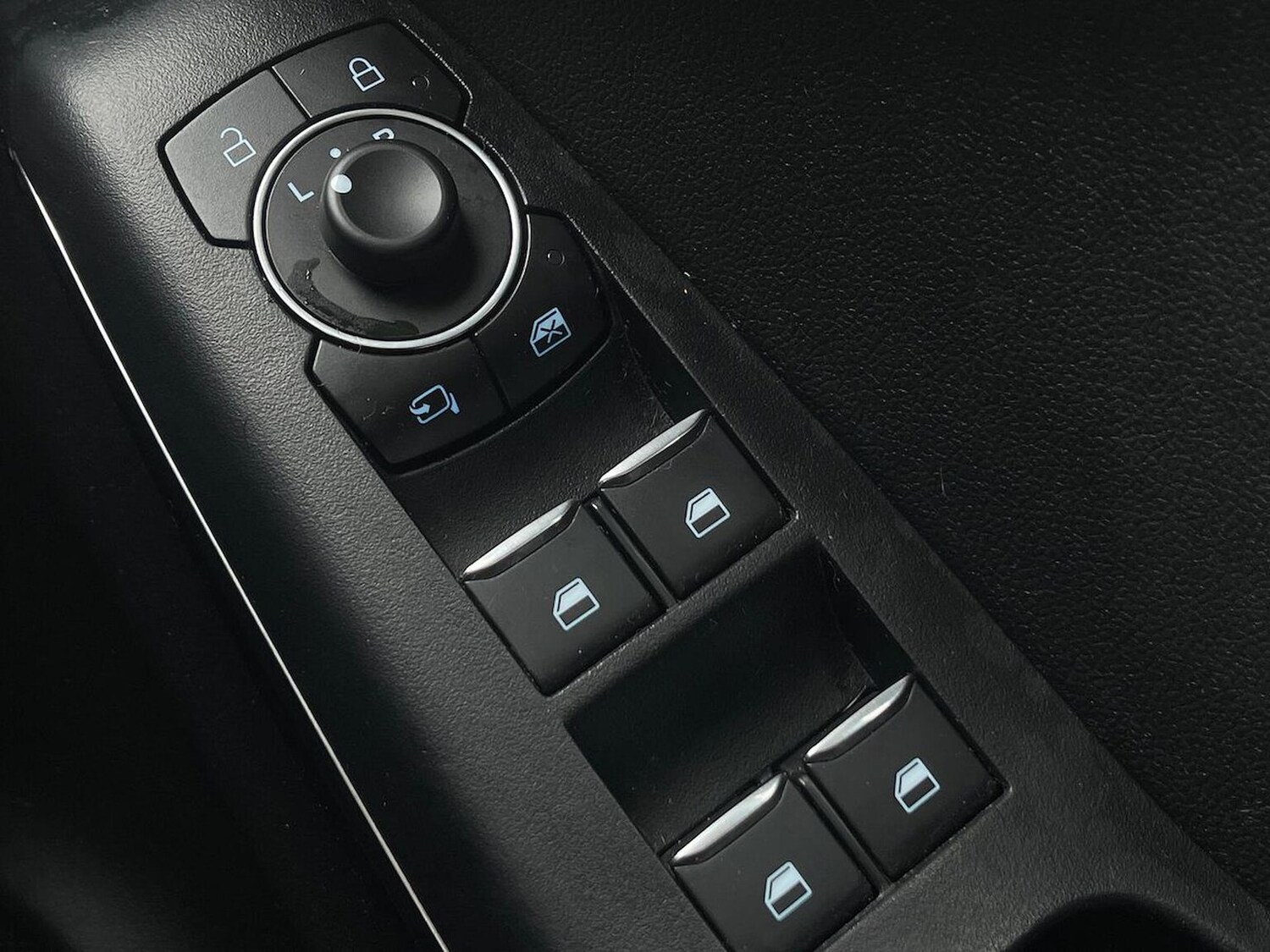 Used Ford Puma 2023 for sale - 78194309: Photo 23