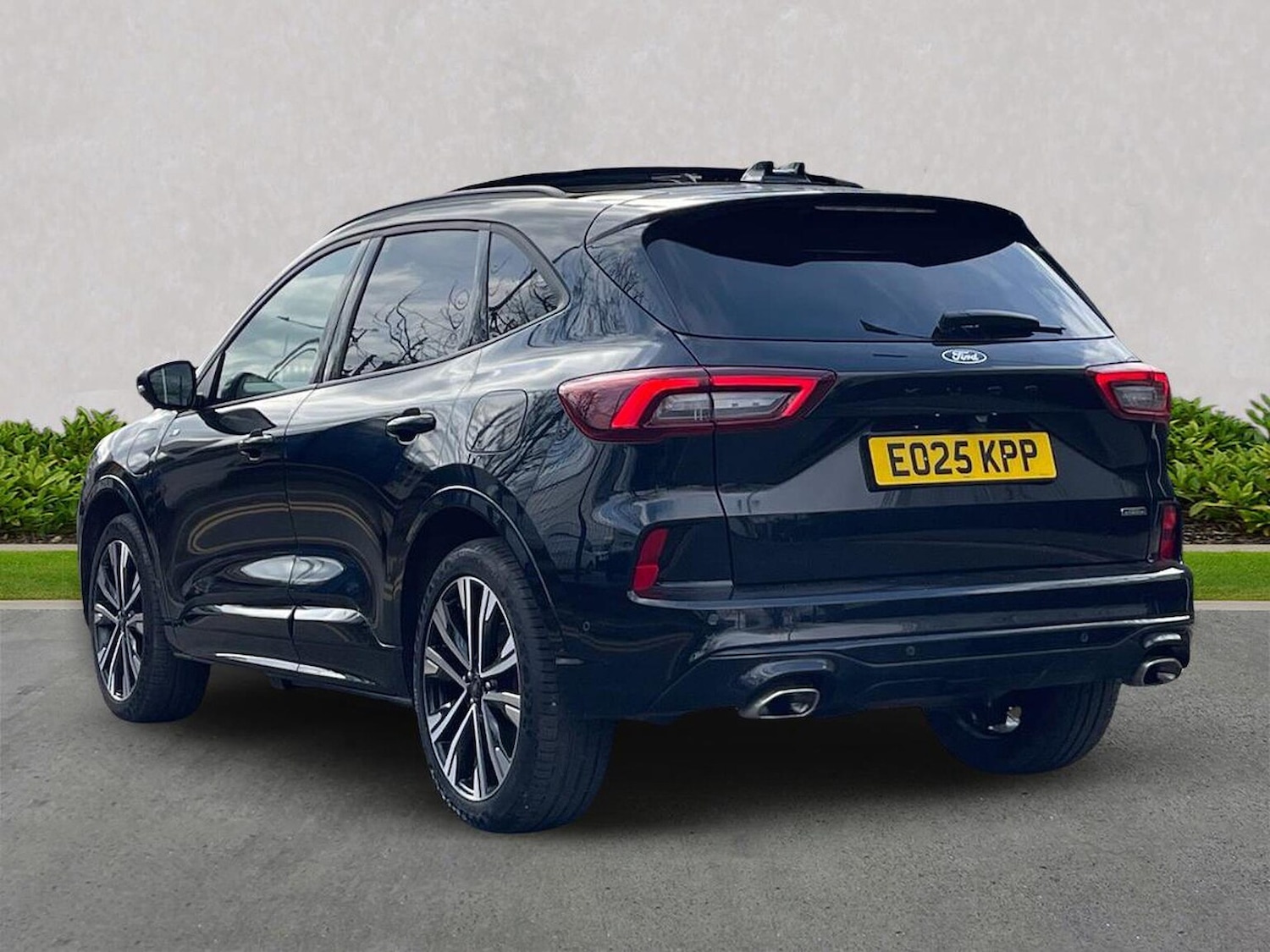 Used Ford Kuga 2025 for sale - 77789519: Photo 2
