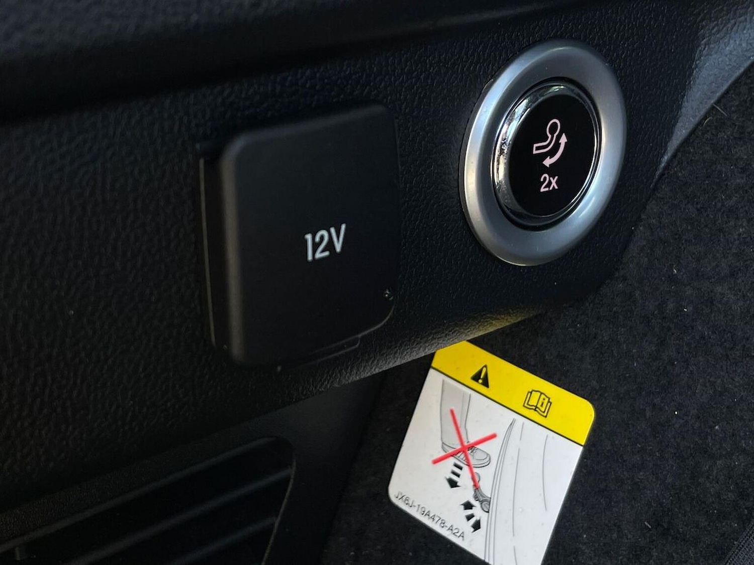 Used Ford Kuga 2021 for sale - 76392503: Photo 42