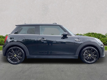 Used MINI Hatch 2023 for sale - 75962403: Photo