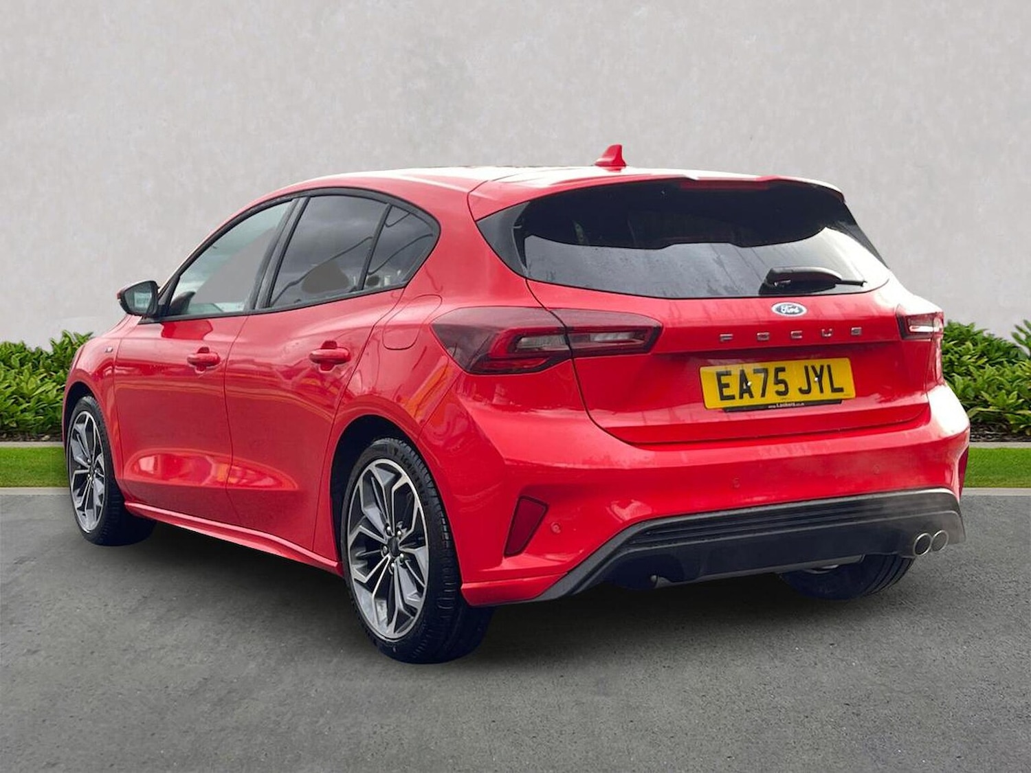 Used Ford Focus 2025 for sale - 76353660: Photo 2