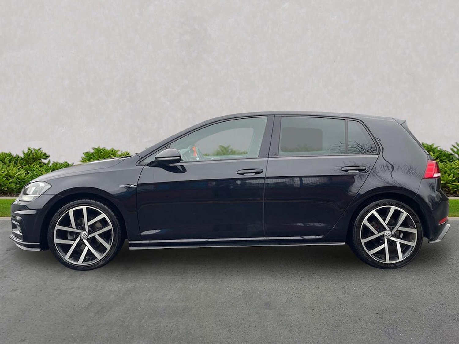 Used Volkswagen Golf 2019 for sale - 76547651: Photo 3