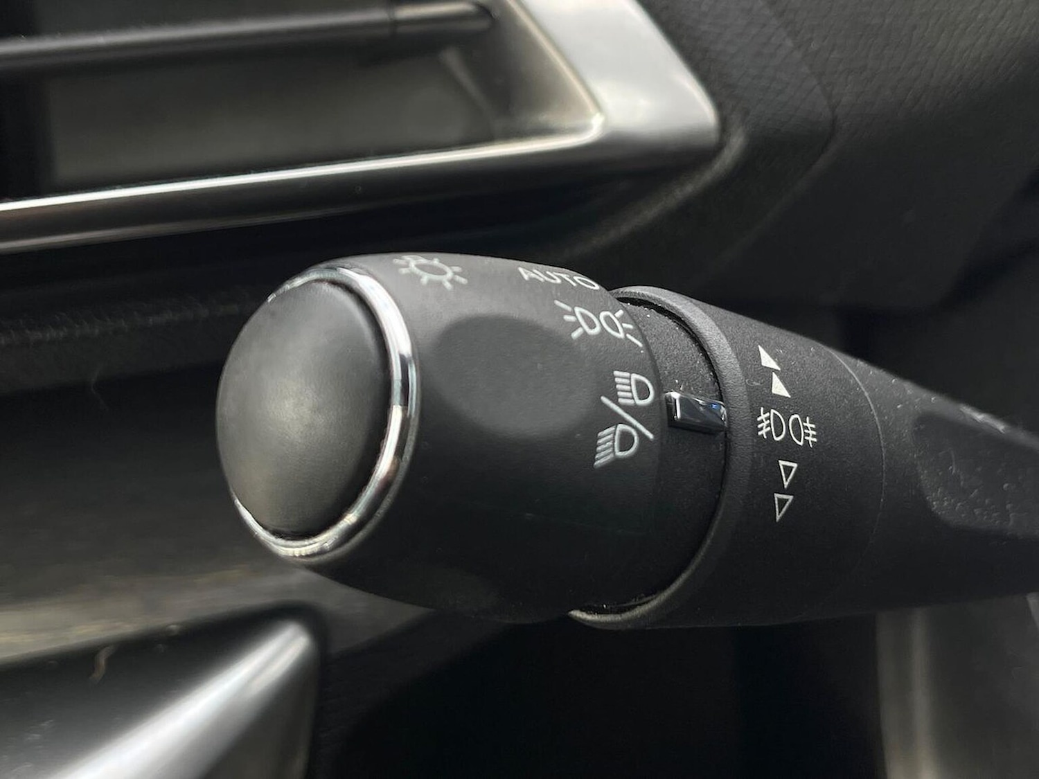 Used Peugeot 5008 2019 for sale - 77888582: Photo 28