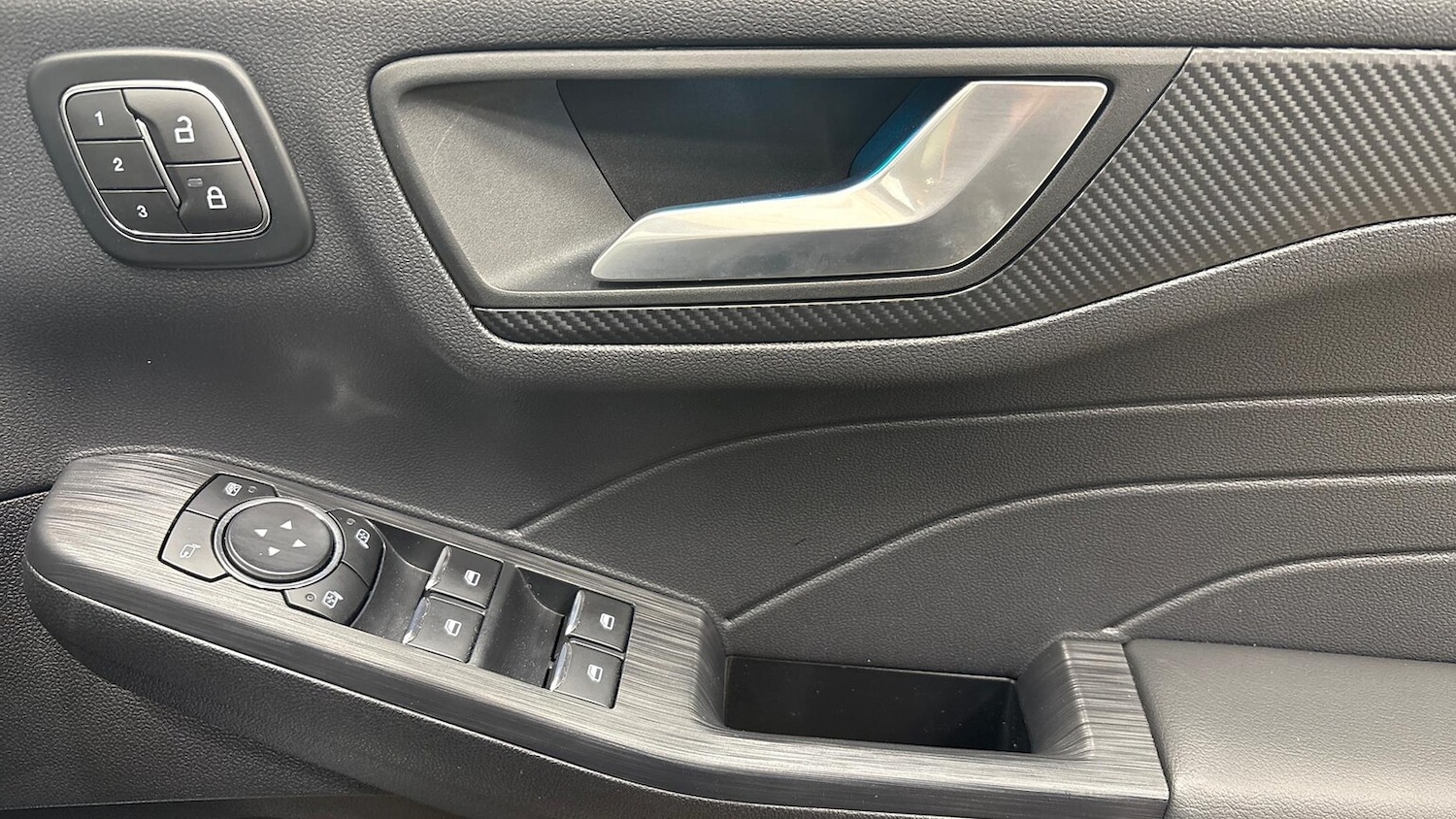 Used Ford Kuga 2025 for sale - 77020609: Photo 28