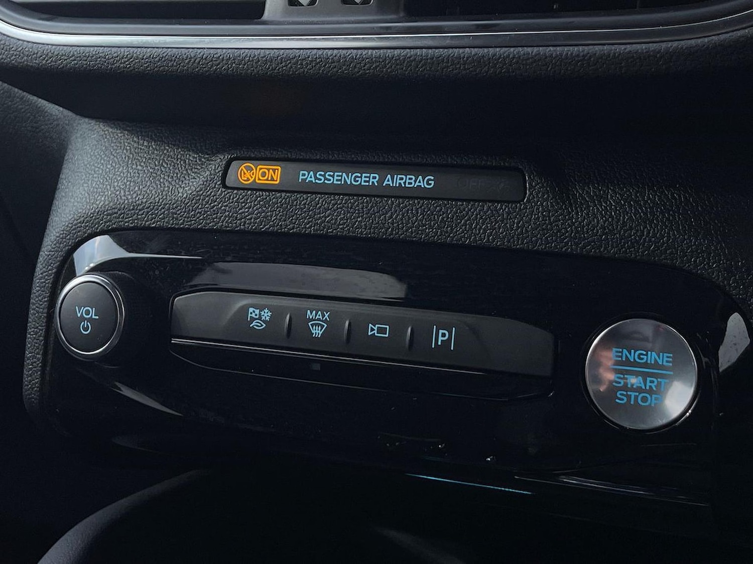 Used Ford Kuga 2025 for sale - 76986885: Photo 25