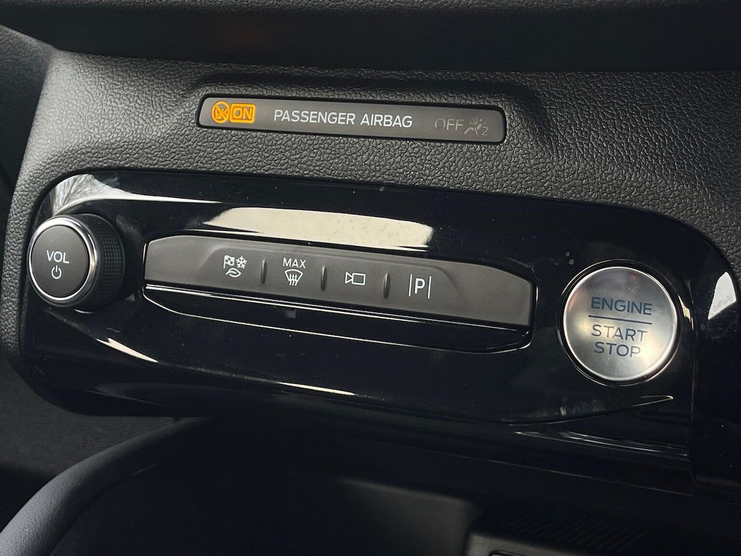 Used Ford Kuga 2025 for sale - 77973952: Photo 25