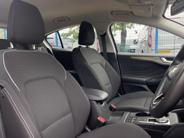Used Ford Focus 2021 for sale - 76237045: Photo 32