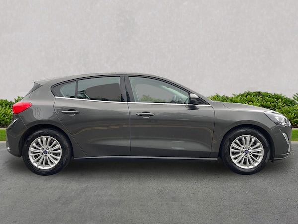 Used Ford Focus 2021 for sale - 76237045: Photo 3