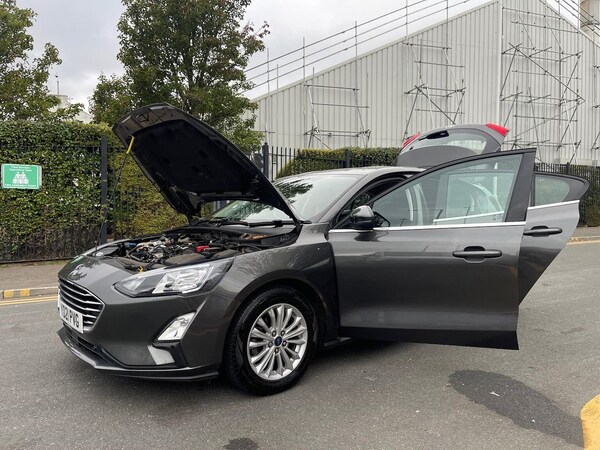 Used Ford Focus 2021 for sale - 76237045: Photo 40