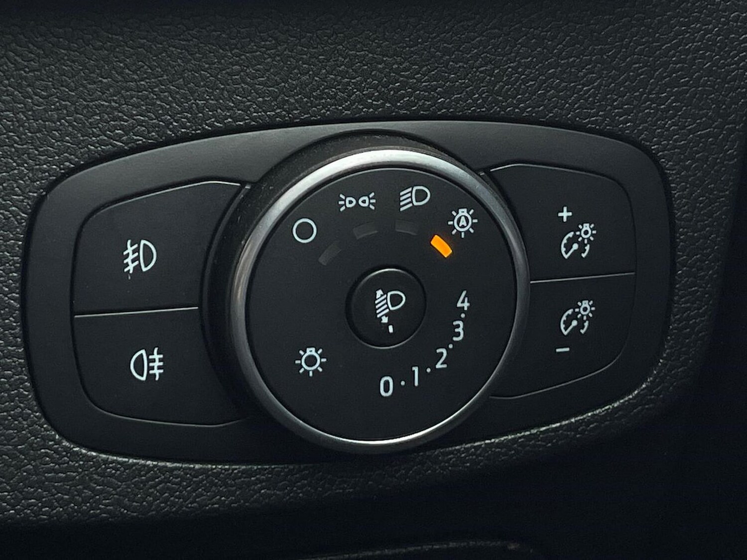 Used Ford Focus 2018 for sale - 78194371: Photo 19