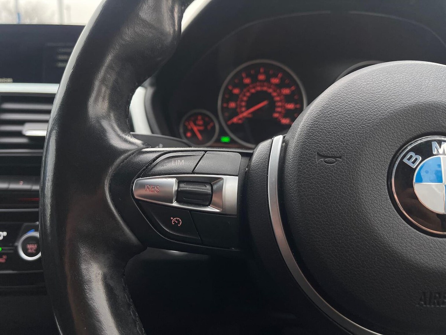 Used BMW 3 Series 2017 for sale - 76504929: Photo 26