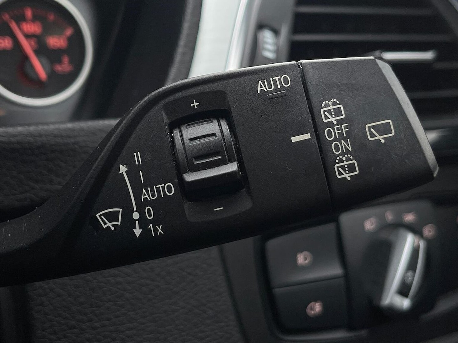 Used BMW 3 Series 2017 for sale - 76504929: Photo 29