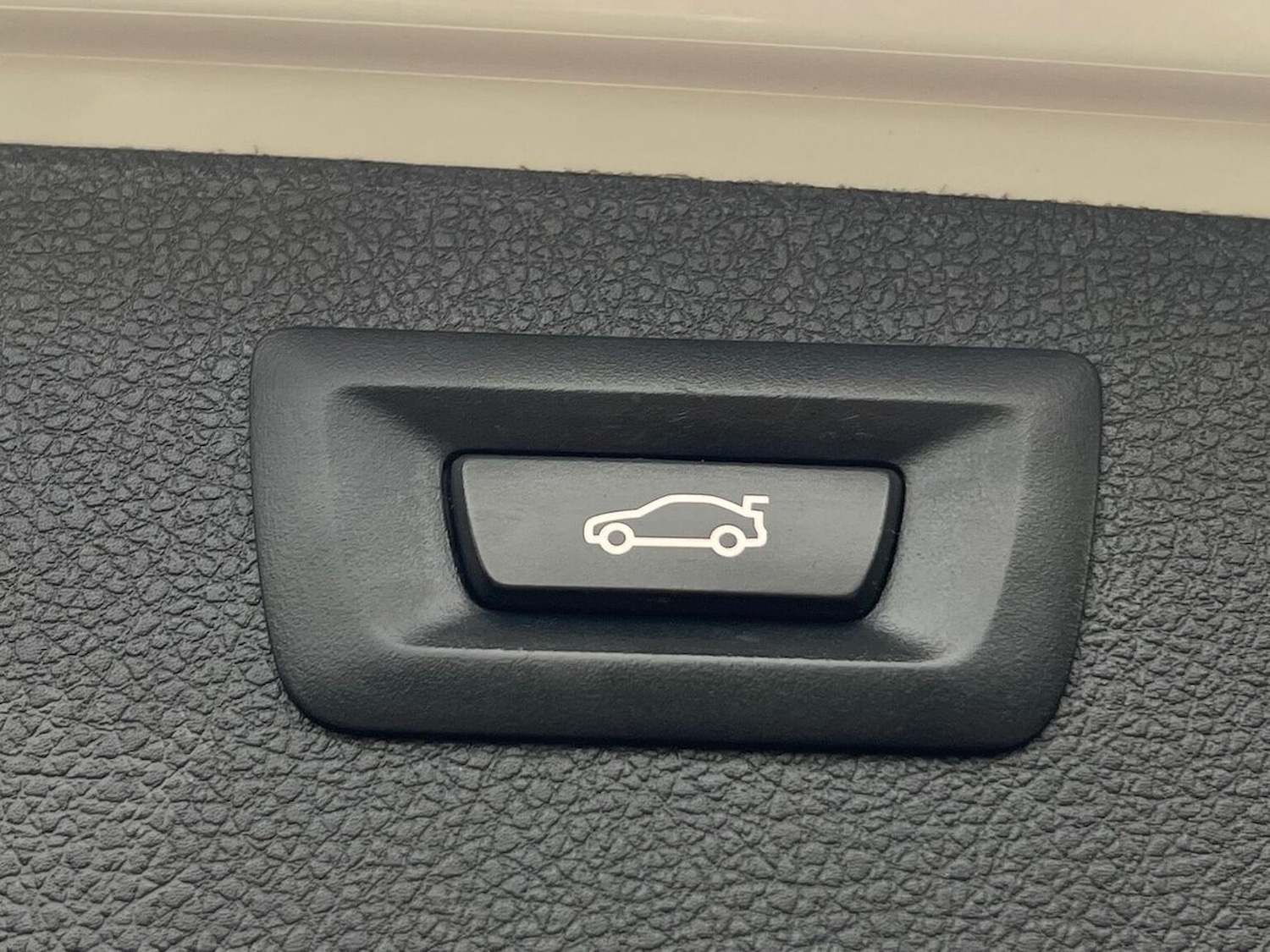 Used BMW 3 Series 2017 for sale - 76504929: Photo 41