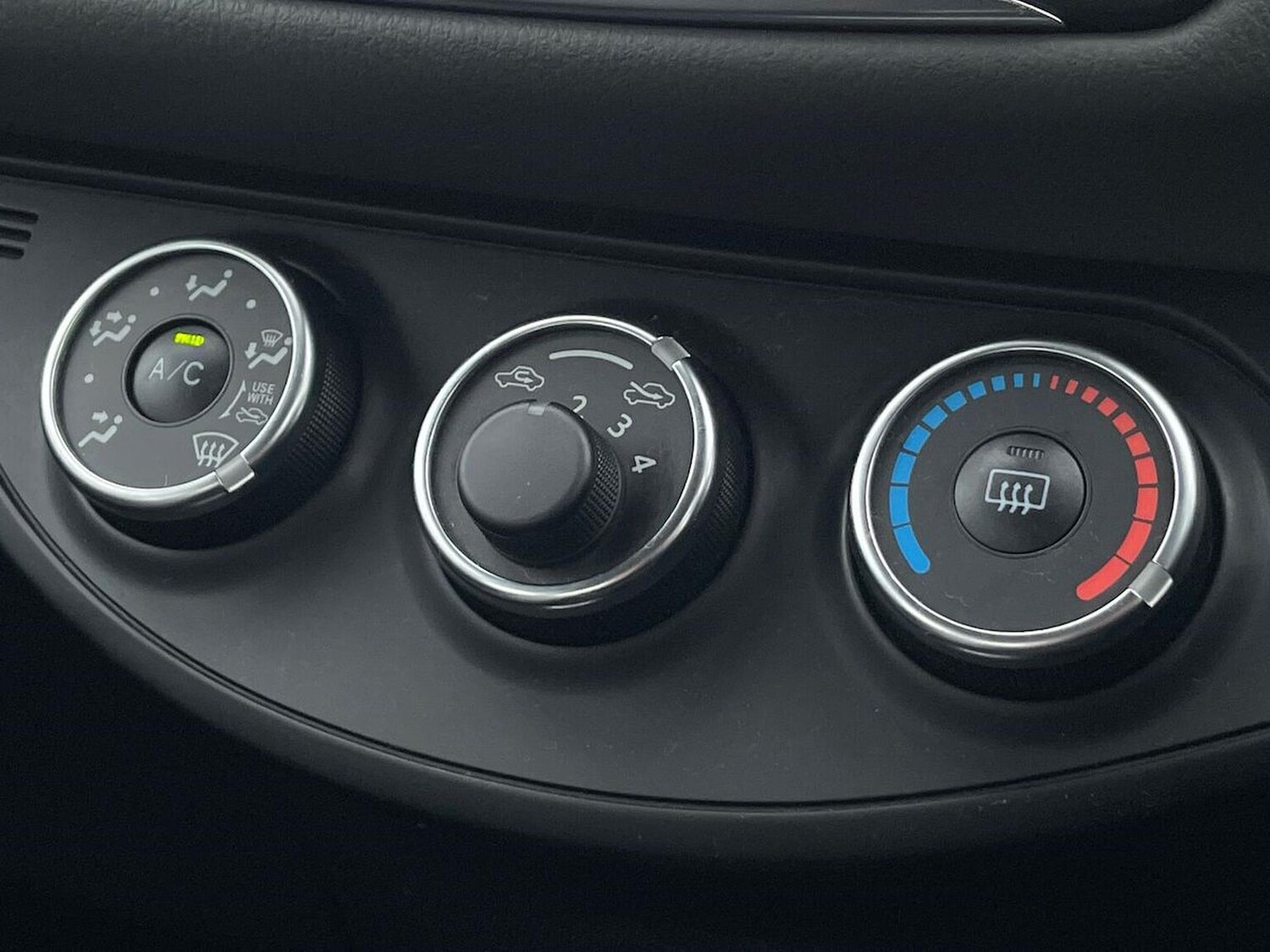 Used Toyota Yaris 2019 for sale - 77983993: Photo 25