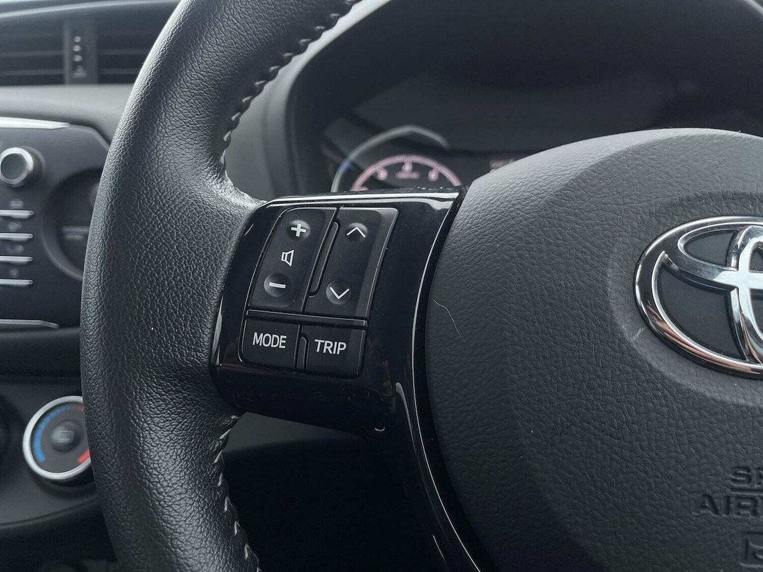 Used Toyota Yaris 2019 for sale - 77983993: Photo 26