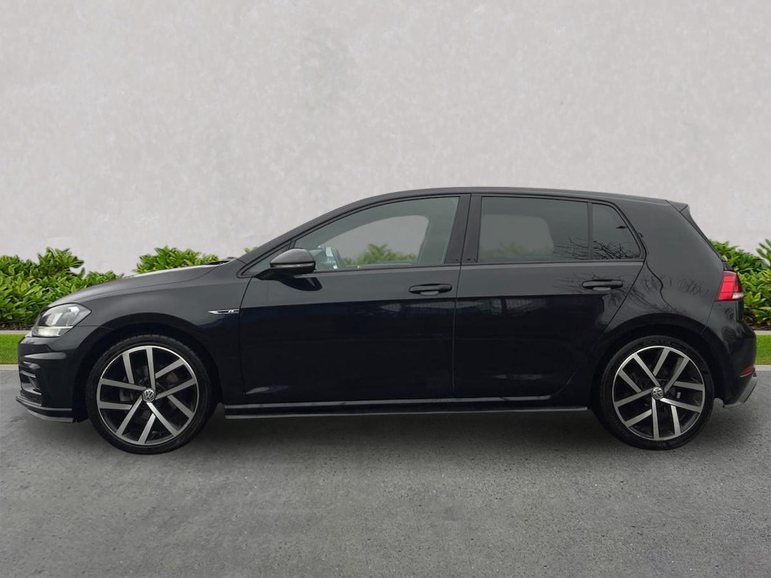 Used Volkswagen Golf 2019 for sale - 76748402: Photo 19