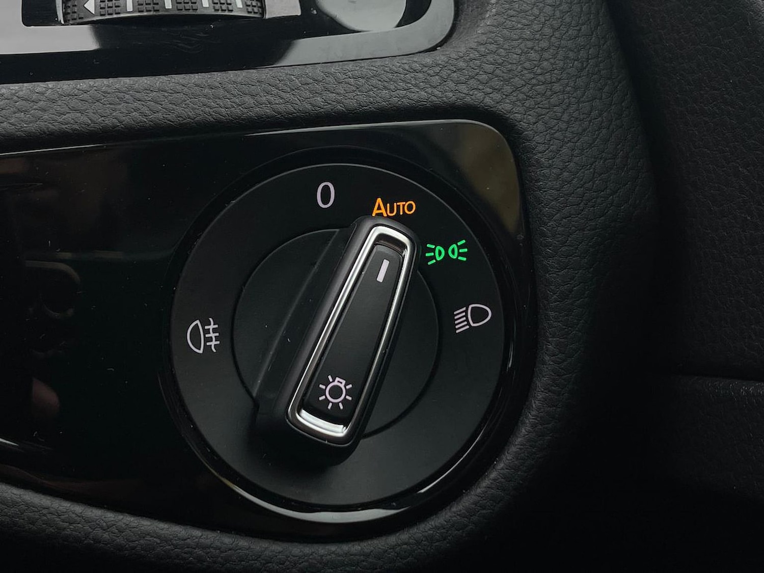 Used Volkswagen Golf 2019 for sale - 76748402: Photo 41