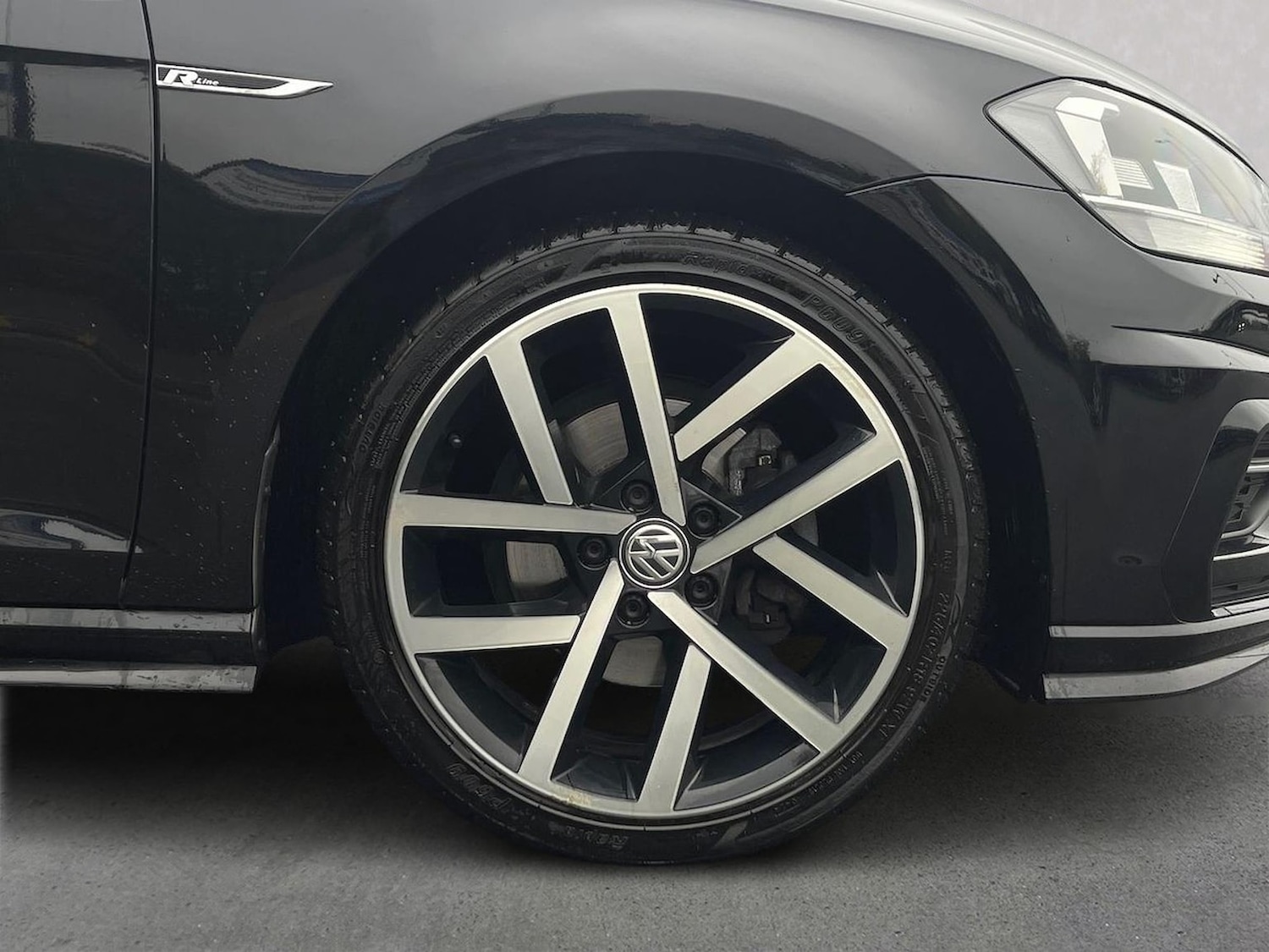 Used Volkswagen Golf 2019 for sale - 76748402: Photo 6