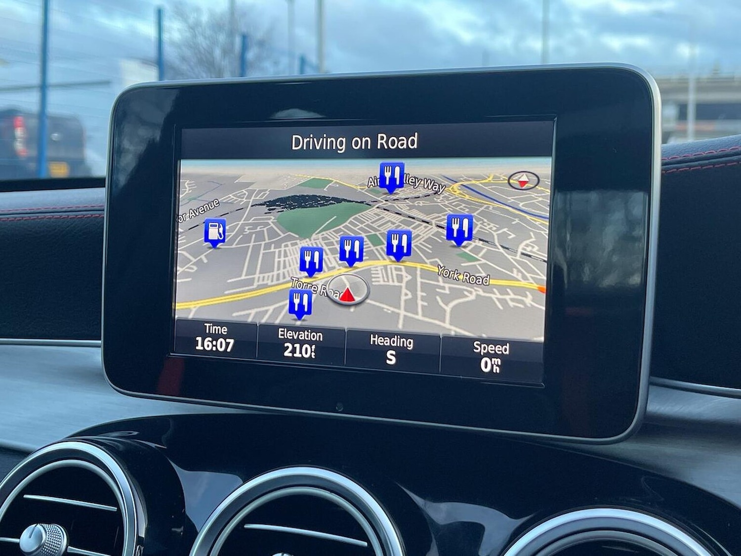 Used Mercedes-Benz C Class 2017 for sale - 77707474: Photo 11