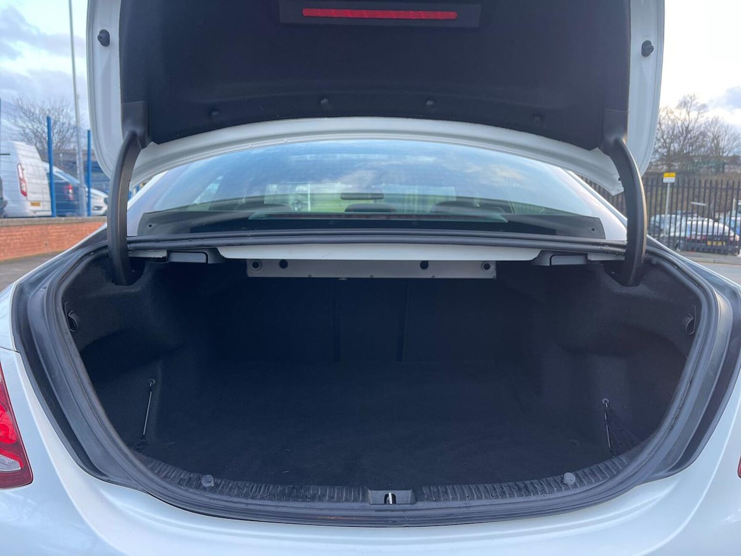 Used Mercedes-Benz C Class 2017 for sale - 77707474: Photo 17