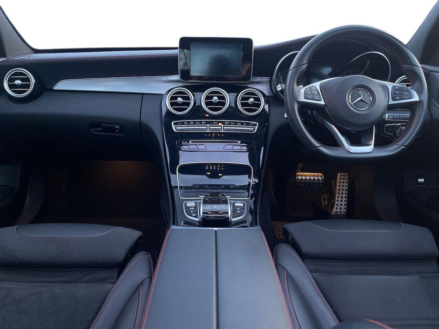 Used Mercedes-Benz C Class 2017 for sale - 77707474: Photo 8