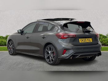 Used Ford Focus 2025 for sale - 76281166: Photo 2